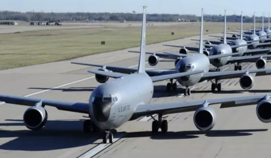 Mỹ bất ngờ điều hàng loạt máy bay tiếp dầu trên không giữa căng thẳng Israel – Iran