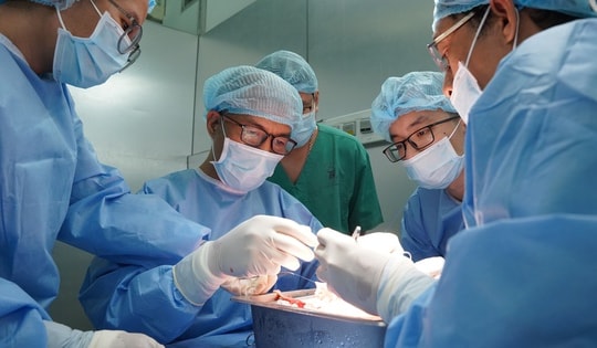Người đàn ông 39 tuổi chết não hiến tạng cứu sống 7 người