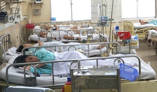 Số ca COVID-19 tại TPHCM giảm nhanh