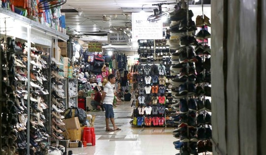 Sau tin đồn kiểm tra hàng hóa ở chợ Phan Rang gây hoang mang, tiểu thương đã mở ki-ốt trở lại