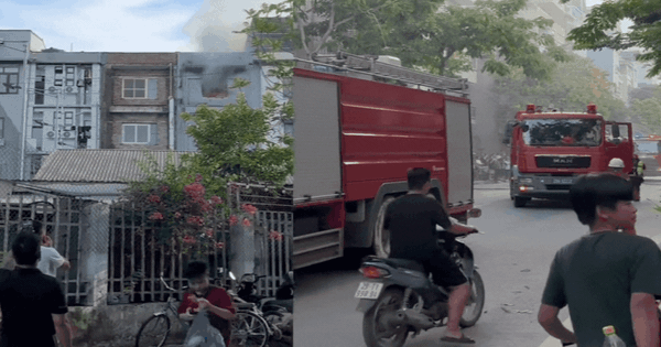 Cháy dữ dội kèm nhiều tiếng nổ lớn trong căn nhà 4 tầng ở Hà Đông