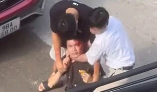 Xác minh clip thanh niên bị đánh chảy máu đầu sau va chạm giao thông