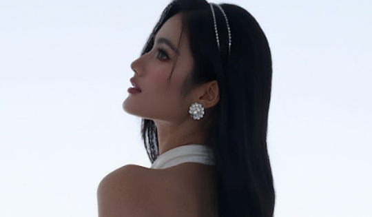 Tuổi 23 của Hoa hậu Ý Nhi