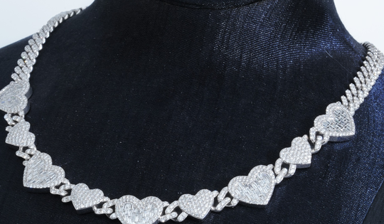 Hoàng Thứ Jewelry, 35 năm kế thừa di sản và hành trình đổi mới 'Trái tim'