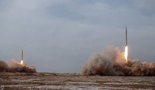 Iran tuyên bố kiểm soát không phận Israel, chuyển từ hoạt động 'răn đe sang trừng phạt'