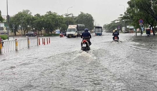 Cảnh giác với mưa dông tái diễn vào chiều tối ở miền Bắc
