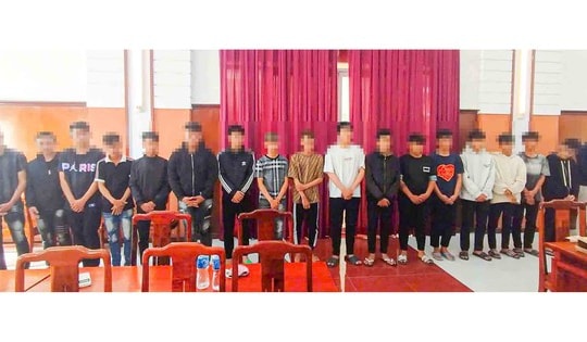 Khởi tố 26 đối tượng mang theo hung khí truy đuổi nhau trên đường phố