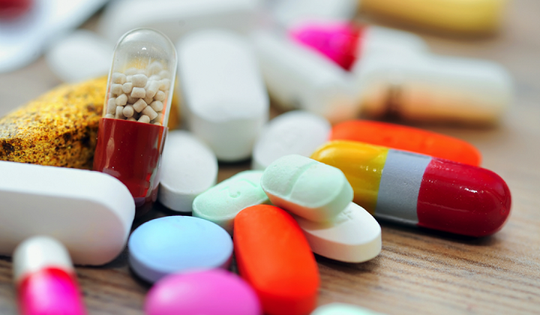 Bộ Y tế bãi bỏ 13 thủ tục hành chính về dược