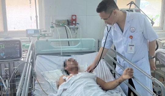 Người đàn ông 50 tuổi vỡ tim do ngã từ độ cao 6m hồi sinh kỳ diệu