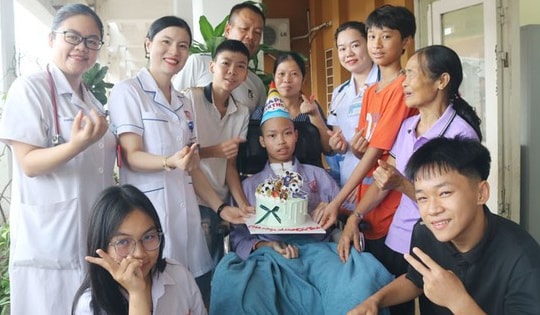 Hành trình kỳ diệu của cậu bé 14 tuổi