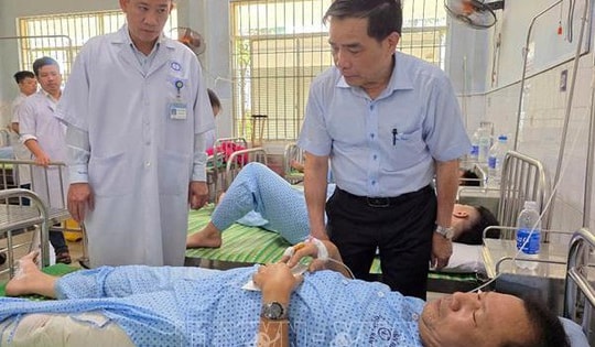 Thăm hỏi, động viên nạn nhân vụ tai nạn giao thông nghiêm trọng tại Quảng Nam