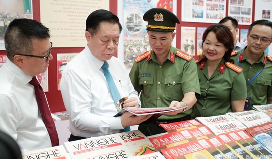 Báo chí tiếp tục sứ mệnh cao cả trong kỷ nguyên mới