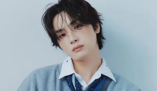 Nam ca sĩ bị đuổi khỏi nhóm nhạc