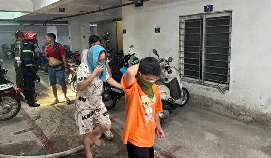 Hà Nội: Hướng dẫn 20 người thoát khỏi đám cháy chung cư mini tại quận Tây Hồ
