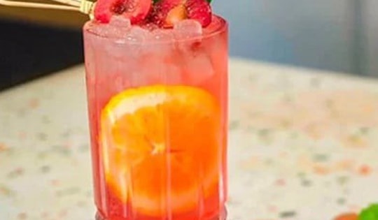 Cách làm trà mận muối ớt 'hot trend' hè này