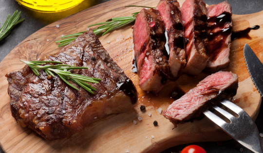 Ăn nhiều thịt có hại thận không, người bị suy thận cần lưu ý gì?