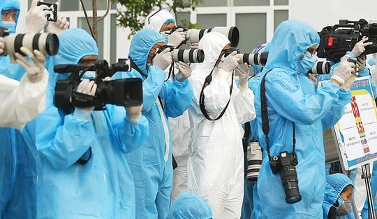 Báo chí - cầu nối tri thức, bảo vệ sức khoẻ cộng đồng