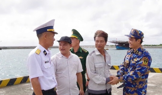 Quân y đảo Trường Sa điều trị thành công cho ngư dân bị chấn động não