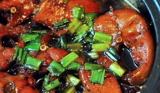 Gia vị hay dùng trong kho cá lại giúp tăng chuyển hóa, giảm mỡ nội tạng hiệu quả