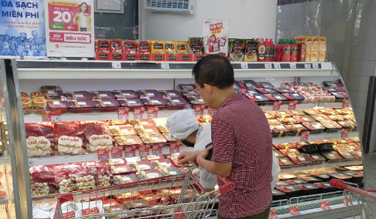 Mua thịt ủ mát tại siêu thị: An toàn - truy xuất nguồn gốc rõ ràng