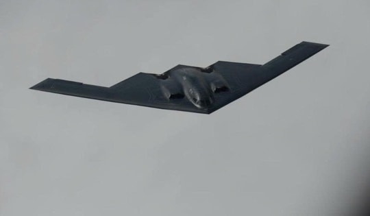 Vũ khí tàng hình Mỹ xuyên phá lòng đất Iran?