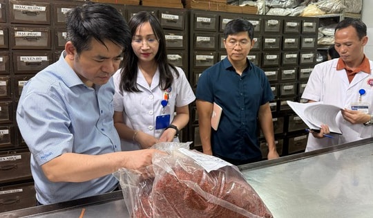 Bộ Y tế đấu tranh quyết liệt, không có vùng cấm với buôn lậu, hàng giả lĩnh vực y tế