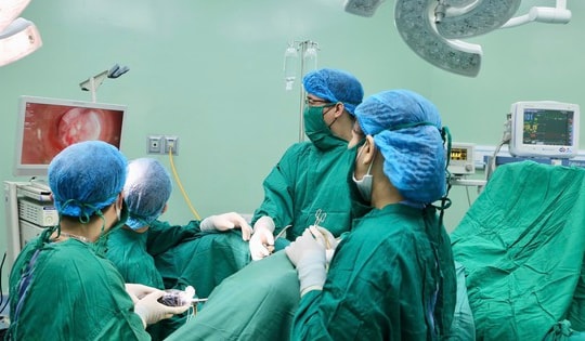 Hội chứng hiếm gặp ở bé gái có hai tử cung, một quả thận