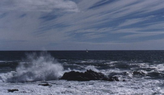 Áp thấp nhiệt đới đang mạnh lên có phát triển thành bão?