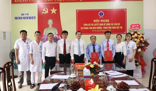 Bộ Y tế trao quyết định bổ nhiệm cán bộ Trung tâm Điều dưỡng Phục hồi chức năng tâm thần Việt Trì
