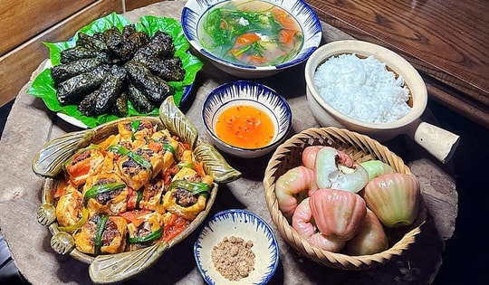 Cứ theo thực đơn này là cả tuần, không phải đầu bếp cũng có bữa cơm 'ngon lành cành đào'