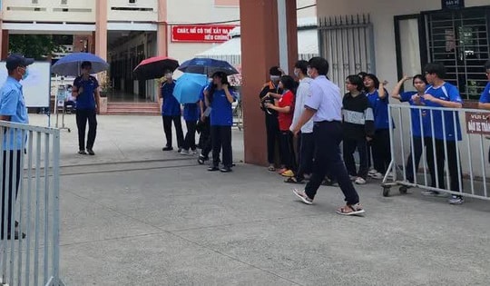 Tăng cường lực lượng y tế trực chiến tại kỳ thi tốt nghiệp THPT 2025