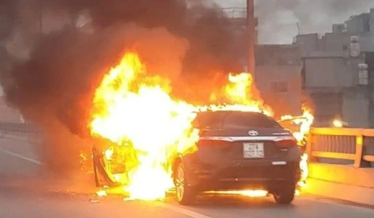 Những đồ vật dễ gây cháy nổ trong ô tô khi trời nắng nóng