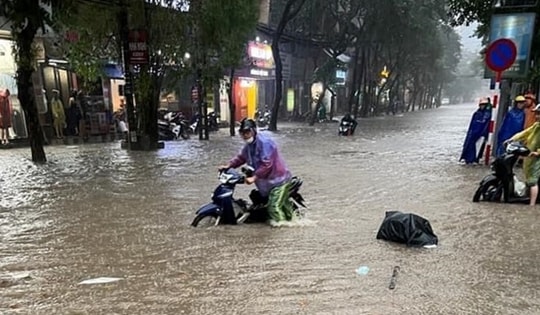 Rãnh mây dông gây mưa lớn cho miền Bắc từ ngày mai