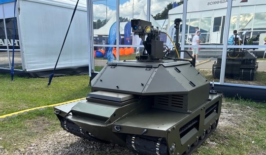 Nga ra mắt robot phá bom mìn bằng tia laser