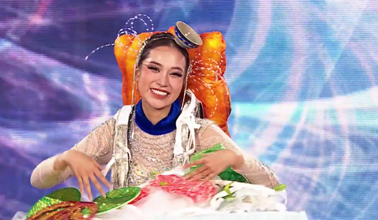 Kỳ Duyên mang phở Hà Nội lên sân khấu Hoa hậu Siêu quốc gia 2025