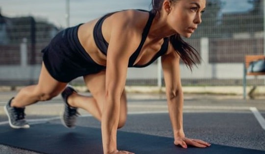 Bài tập cơ bụng nào giúp giảm mỡ bụng nhanh hơn?