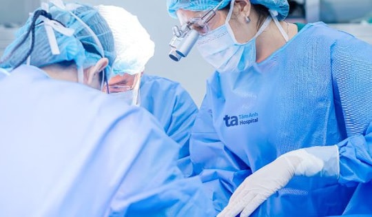 Bé trai 9 tuổi vỡ ruột thừa nguy kịch do bố mẹ bỏ qua dấu hiệu này!