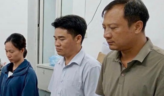 Khởi tố nguyên Giám đốc Văn phòng đăng ký đất đai ở Hoà Bình