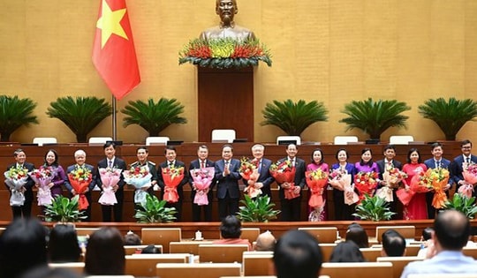 Quốc hội bầu ra 4 Phó Chủ tịch và các Ủy viên Hội đồng bầu cử quốc gia