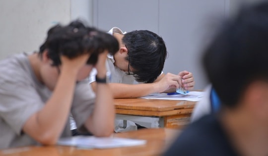 Ngày đầu kỳ thi tốt nghiệp THPT 2025: 15 thí sinh bị đình chỉ