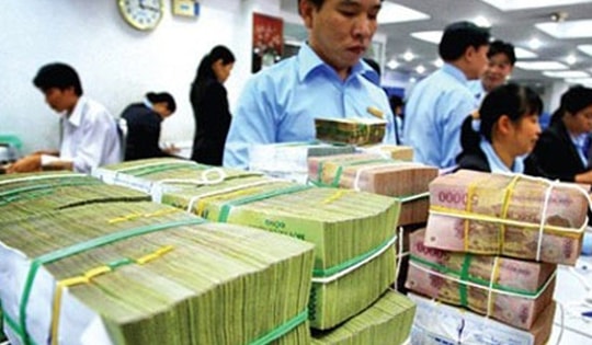 Lãi suất kỳ hạn 13 tháng vượt 7,5%: Gửi tiết kiệm 1 tỉ đồng nhận bao nhiêu tiền lãi?