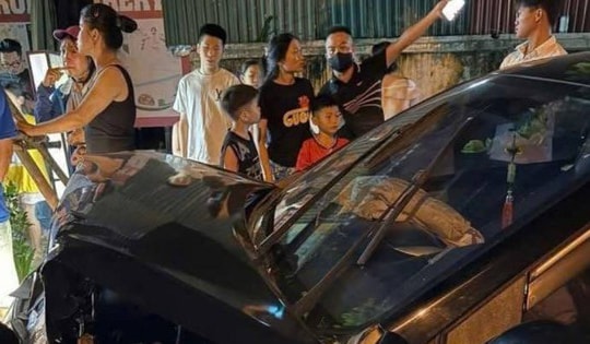 Cách chức cán bộ công an say rượu, lái ô tô gây tai nạn liên hoàn ở Bắc Ninh