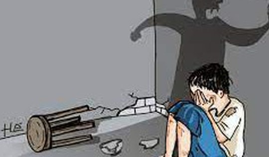 Dùng dây điện đánh con, người cha bị phạt 30 triệu đồng