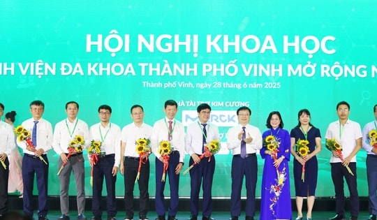 Đẩy mạnh chuyển đổi số, nâng tầm y tế thông minh