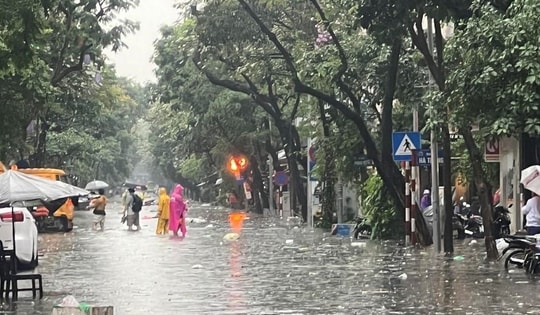 Hà Nội sẽ đón mưa dông dài ngày