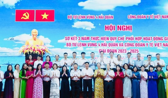 Tiếp tục đẩy mạnh phối hợp hiệu quả chăm sóc sức khoẻ cán bộ, chiến sĩ Vùng 4 Hải quân