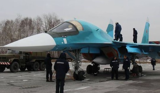 Ukraine dùng UAV tấn công táo bạo phá hủy tiêm kích Su-34 của Nga