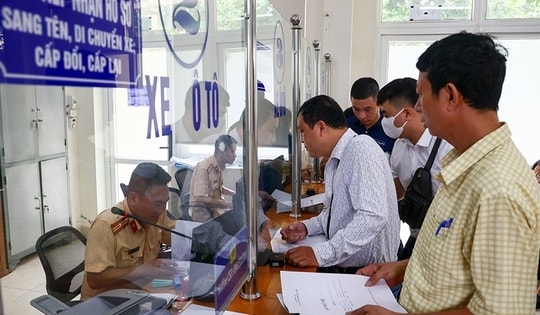 Quy trình đổi chứng nhận đăng ký xe, biển số xe mới nhất năm 2025