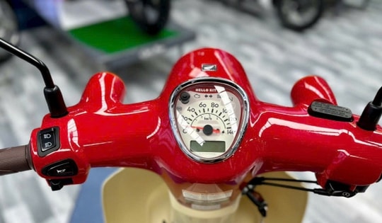 Xe số 110cc Honda Super Cub đẹp cổ điển có ABS, xịn hơn Future về Việt Nam có giá ra sao khiến dân tình xôn xao?