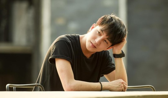 Nam diễn viên 'sếp Phong' trong 'Dịu dàng màu nắng', đời thực tình duyên đào hoa bậc nhất trong 'vũ trụ VFC'